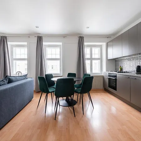 Old Town - Suur Karja *